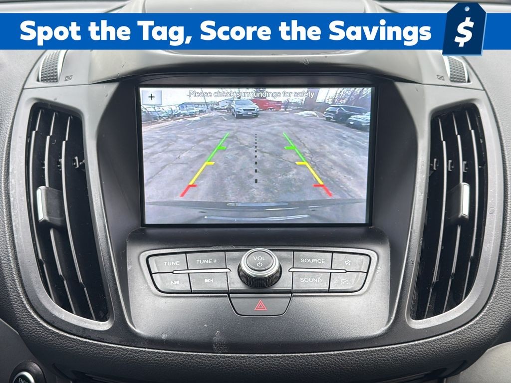 Ford Escape Vehicle Full-screen Gallery Image 20