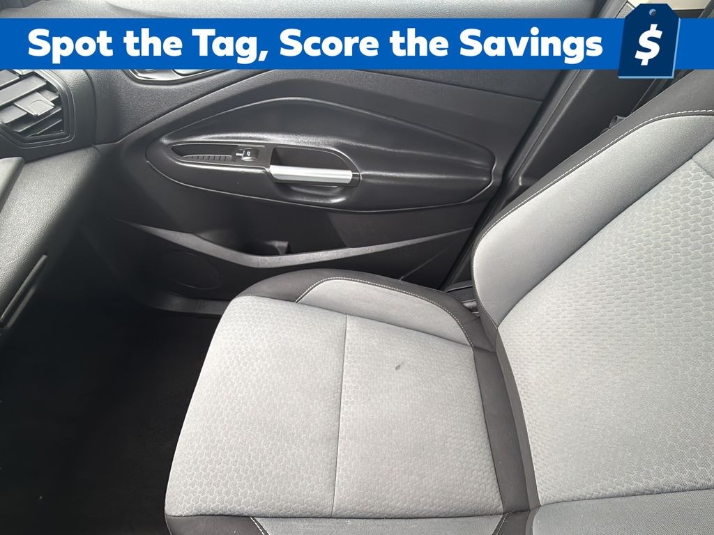 Ford Escape Vehicle Full-screen Gallery Image 23