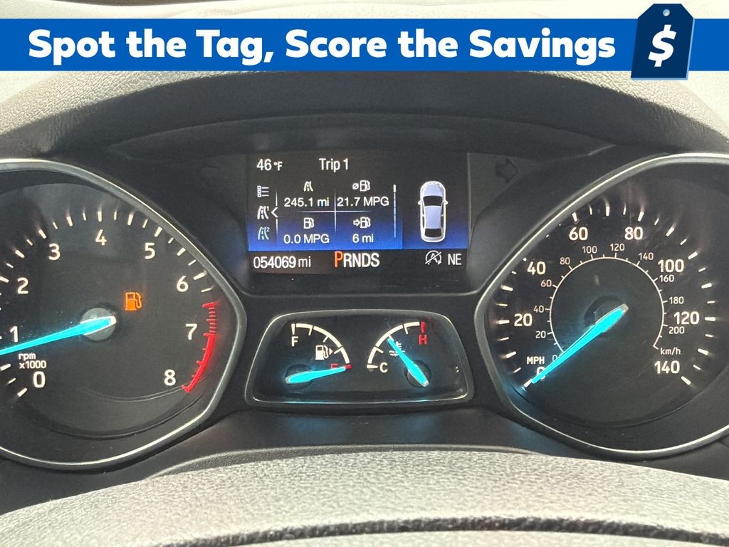 Ford Escape Vehicle Full-screen Gallery Image 24