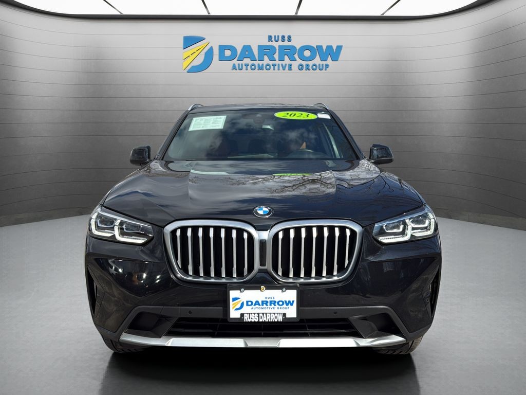 BMW X3 Vehicle Full-screen Gallery Image 08