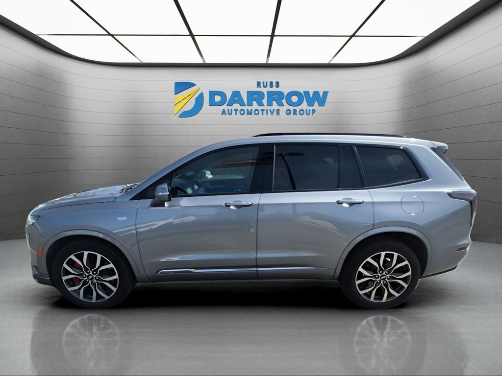 Cadillac XT6 Vehicle Full-screen Gallery Image 02