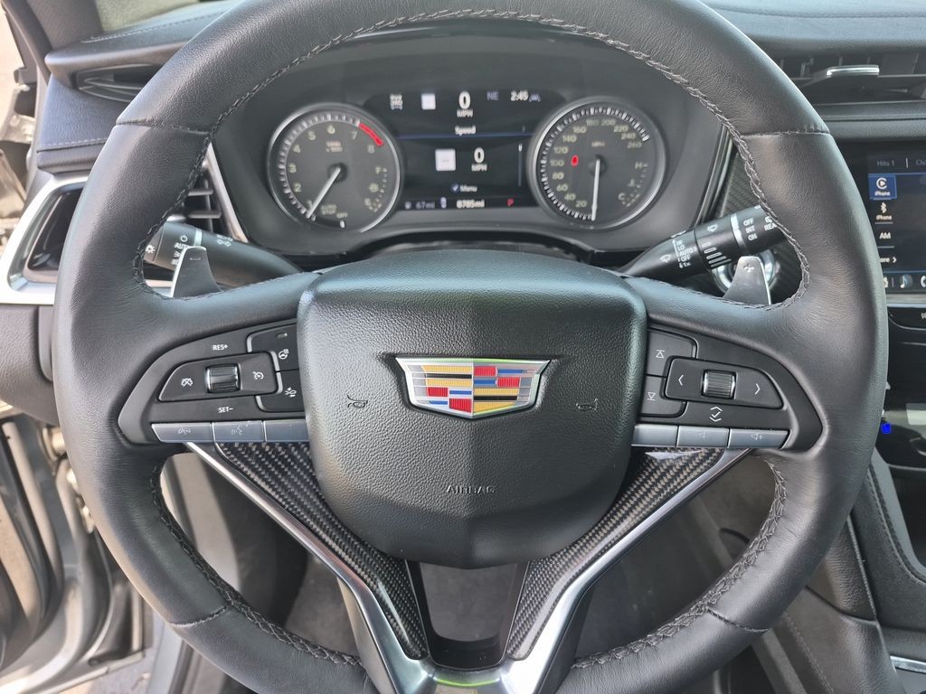 Cadillac XT6 Vehicle Full-screen Gallery Image 12