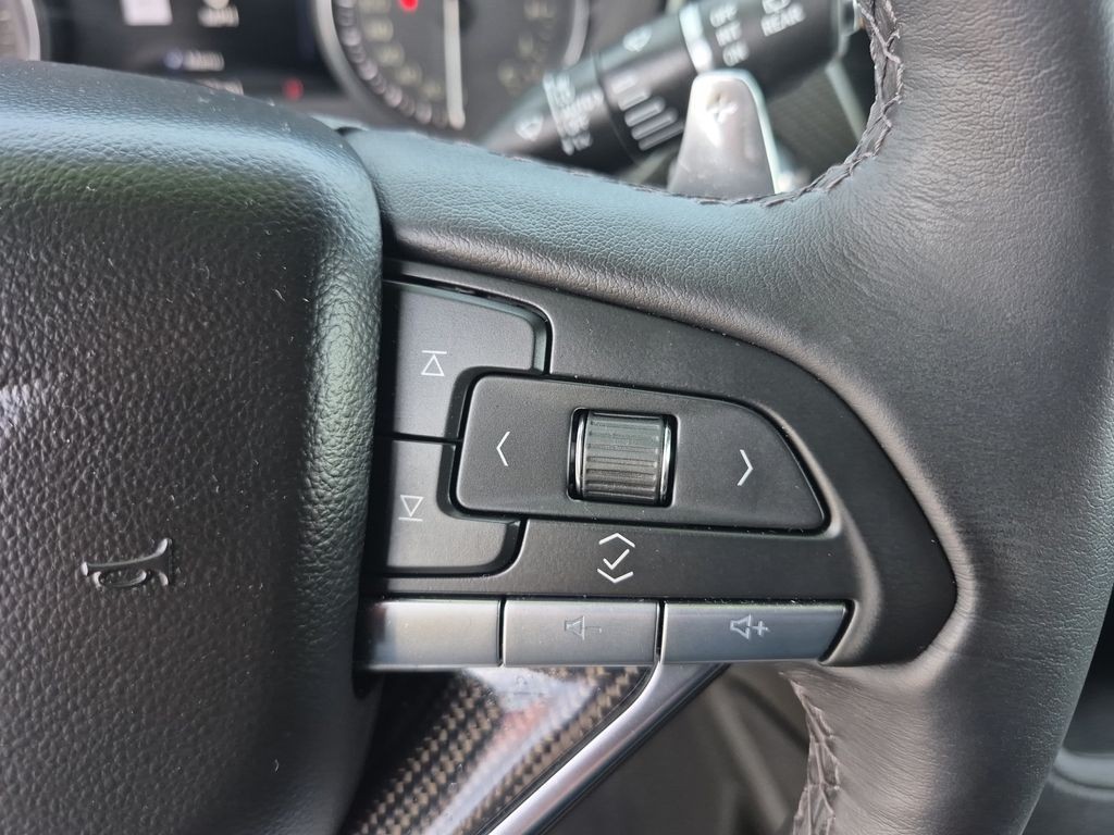 Cadillac XT6 Vehicle Full-screen Gallery Image 14