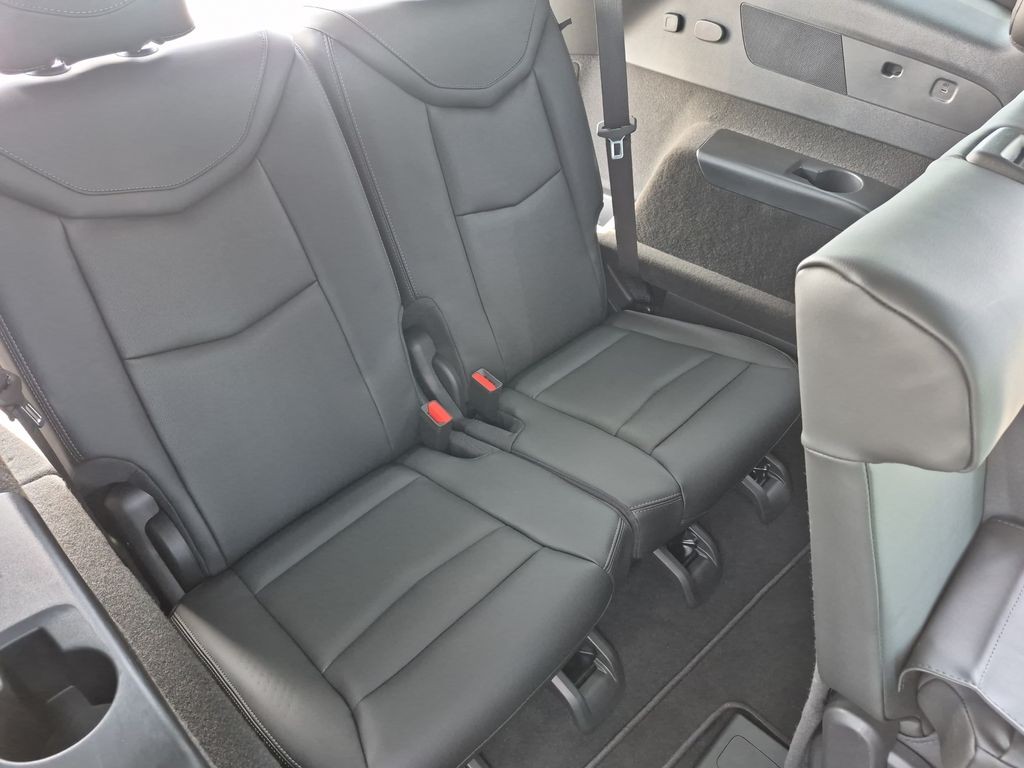 Cadillac XT6 Vehicle Full-screen Gallery Image 31