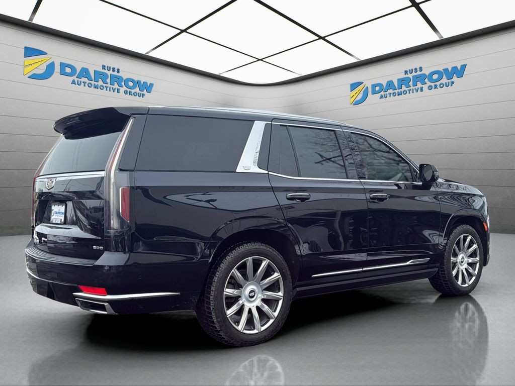 Cadillac Escalade Vehicle Full-screen Gallery Image 05