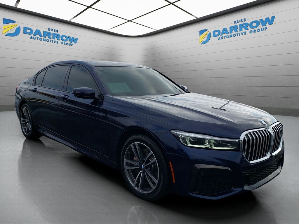 BMW 7 Series Vehicle Full-screen Gallery Image 07