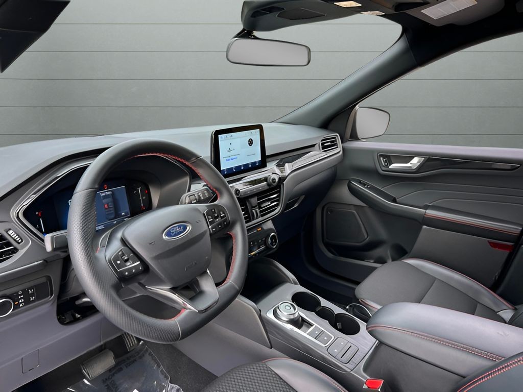 Ford Escape Vehicle Full-screen Gallery Image 05