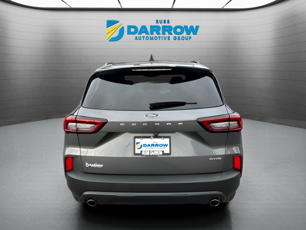 Ford Escape Vehicle Full-screen Gallery Image 16