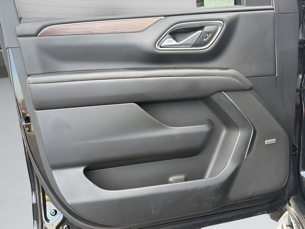 Chevrolet Tahoe Vehicle Full-screen Gallery Image 11