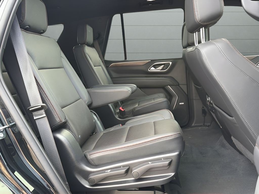 Chevrolet Tahoe Vehicle Full-screen Gallery Image 14
