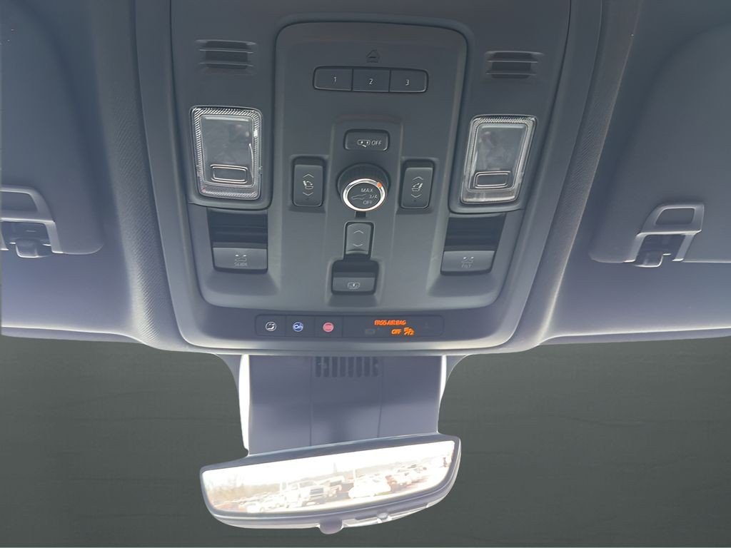 Chevrolet Tahoe Vehicle Full-screen Gallery Image 26