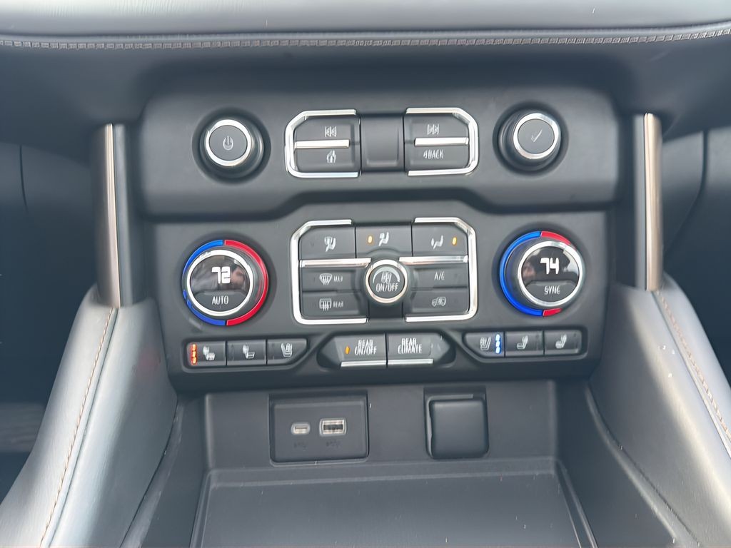 Chevrolet Tahoe Vehicle Full-screen Gallery Image 28