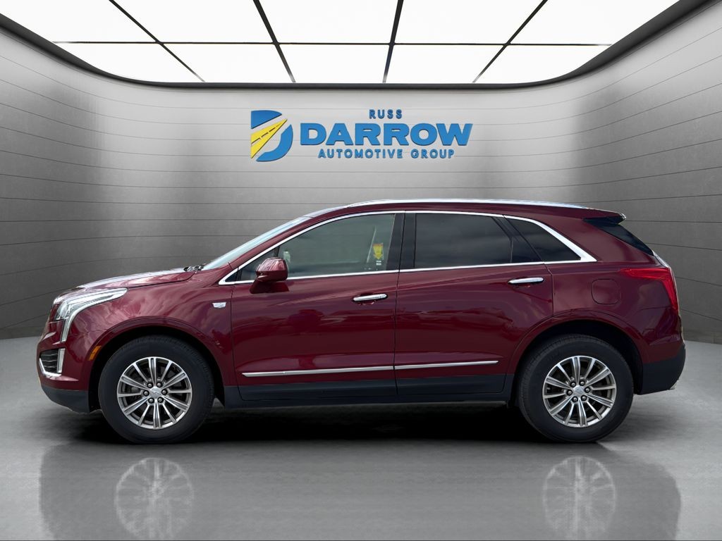 Cadillac XT5 Vehicle Full-screen Gallery Image 02