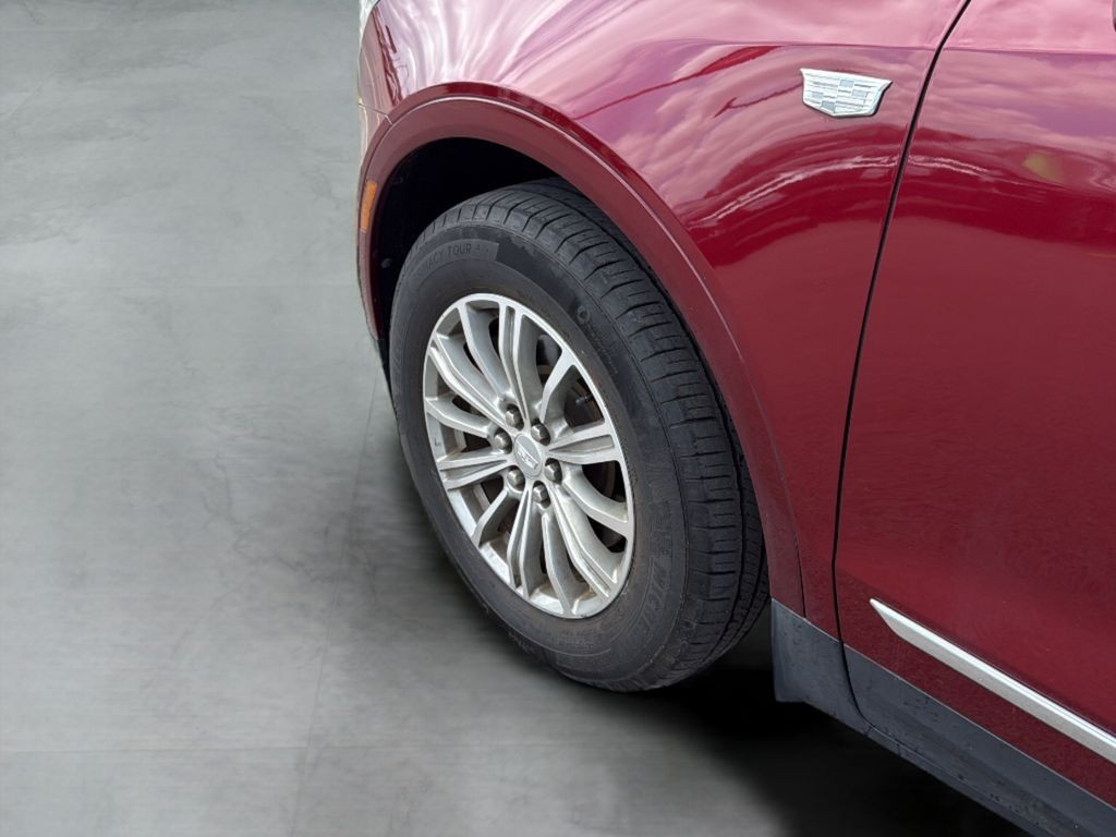 Cadillac XT5 Vehicle Full-screen Gallery Image 29