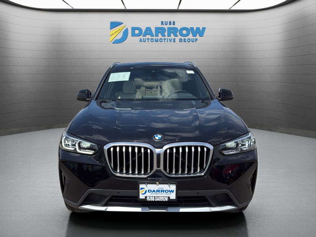 BMW X3 Vehicle Full-screen Gallery Image 08