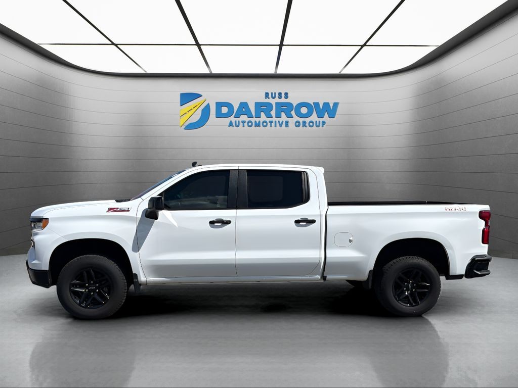 Chevrolet Silverado 1500 Vehicle Full-screen Gallery Image 02
