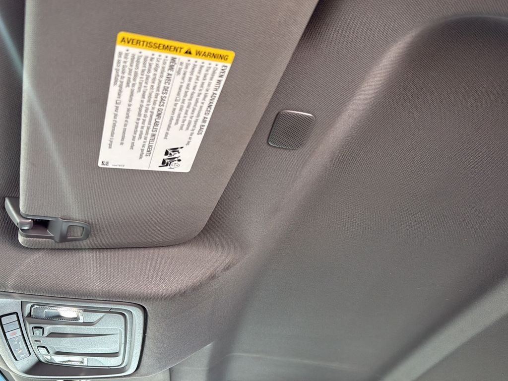 Chevrolet Silverado 1500 Vehicle Full-screen Gallery Image 15