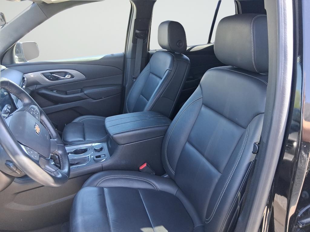 Chevrolet Traverse Vehicle Full-screen Gallery Image 09