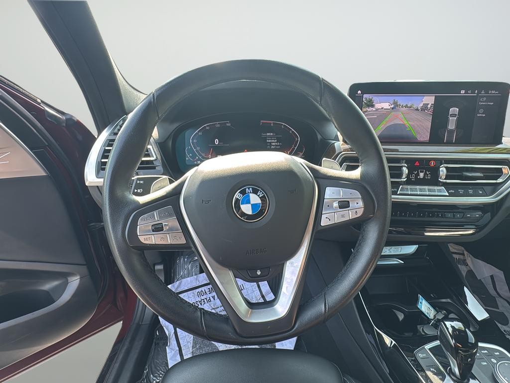 BMW X3 Vehicle Full-screen Gallery Image 32