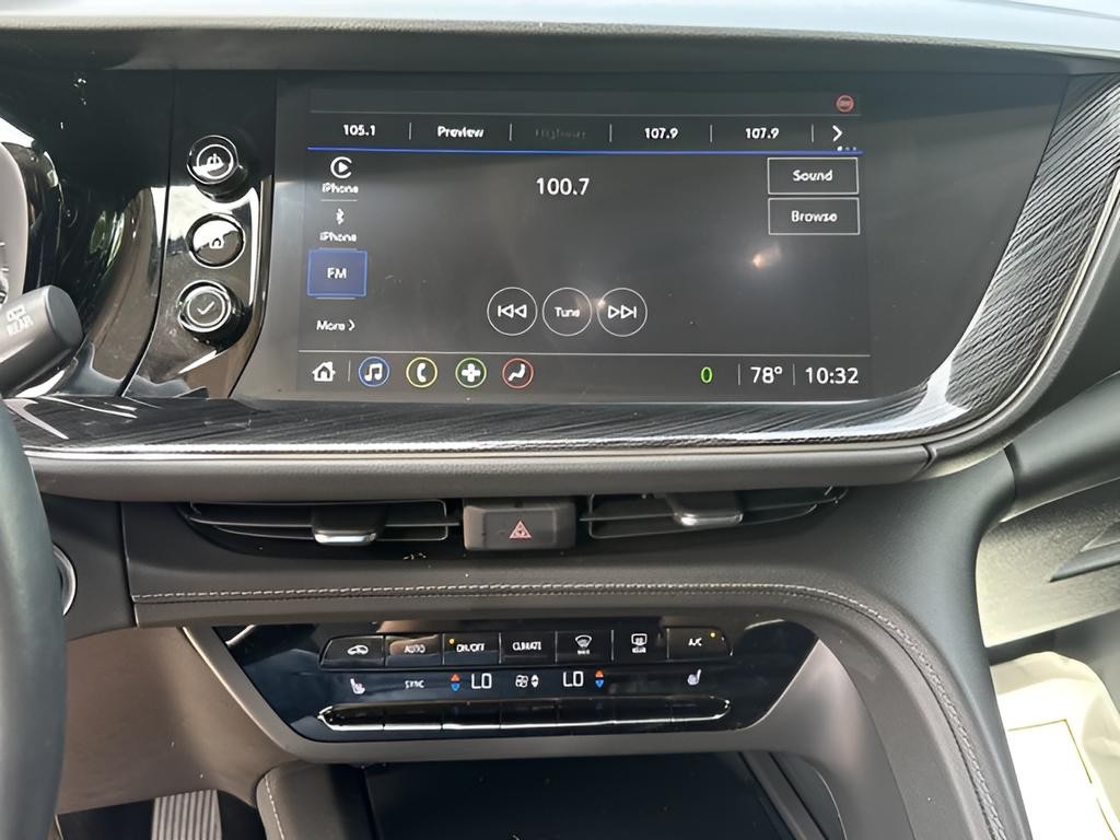 Buick Envision Vehicle Full-screen Gallery Image 15