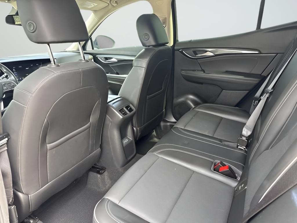 Buick Envision Vehicle Full-screen Gallery Image 18