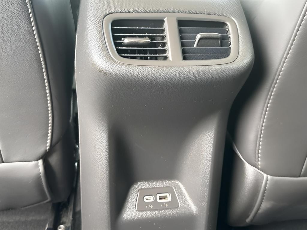 Buick Envision Vehicle Full-screen Gallery Image 19