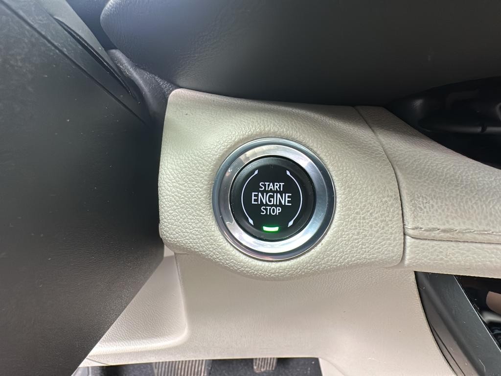 Buick Envision Vehicle Full-screen Gallery Image 13