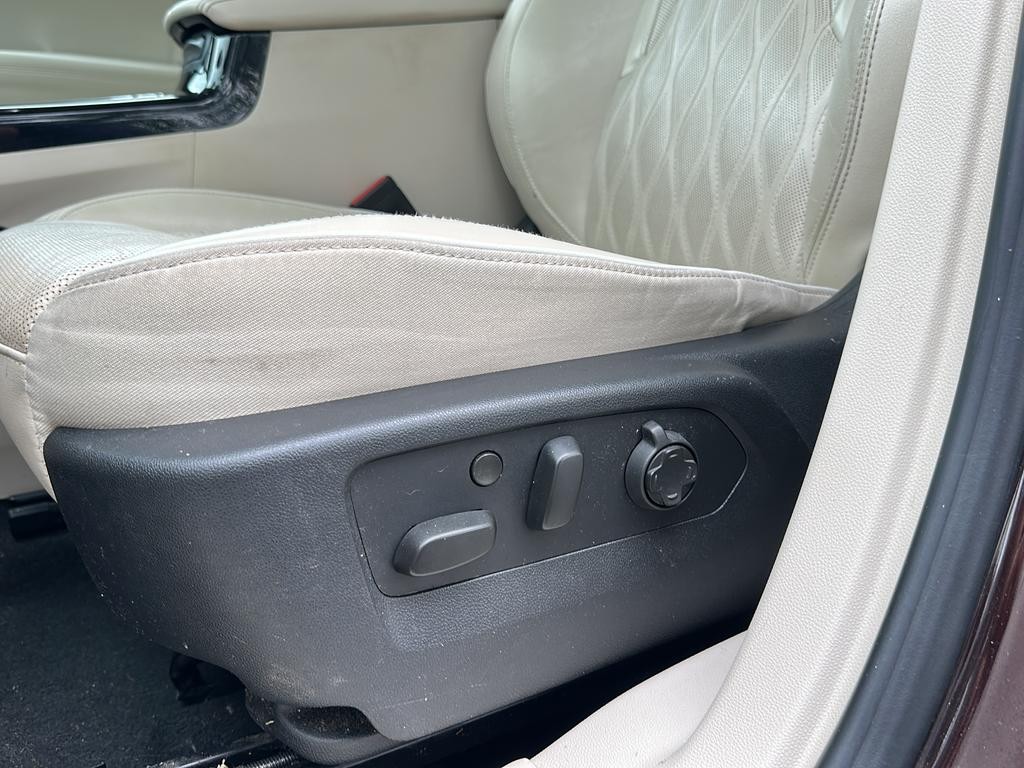 Buick Envision Vehicle Full-screen Gallery Image 18