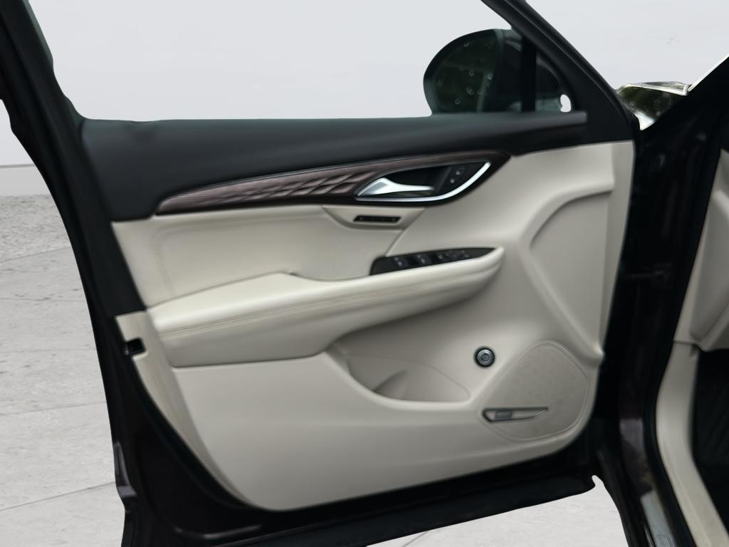Buick Envision Vehicle Full-screen Gallery Image 24