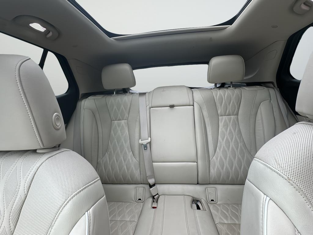 Buick Envision Vehicle Full-screen Gallery Image 29