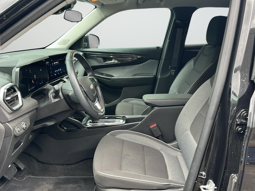 Chevrolet Trailblazer Vehicle Full-screen Gallery Image 10