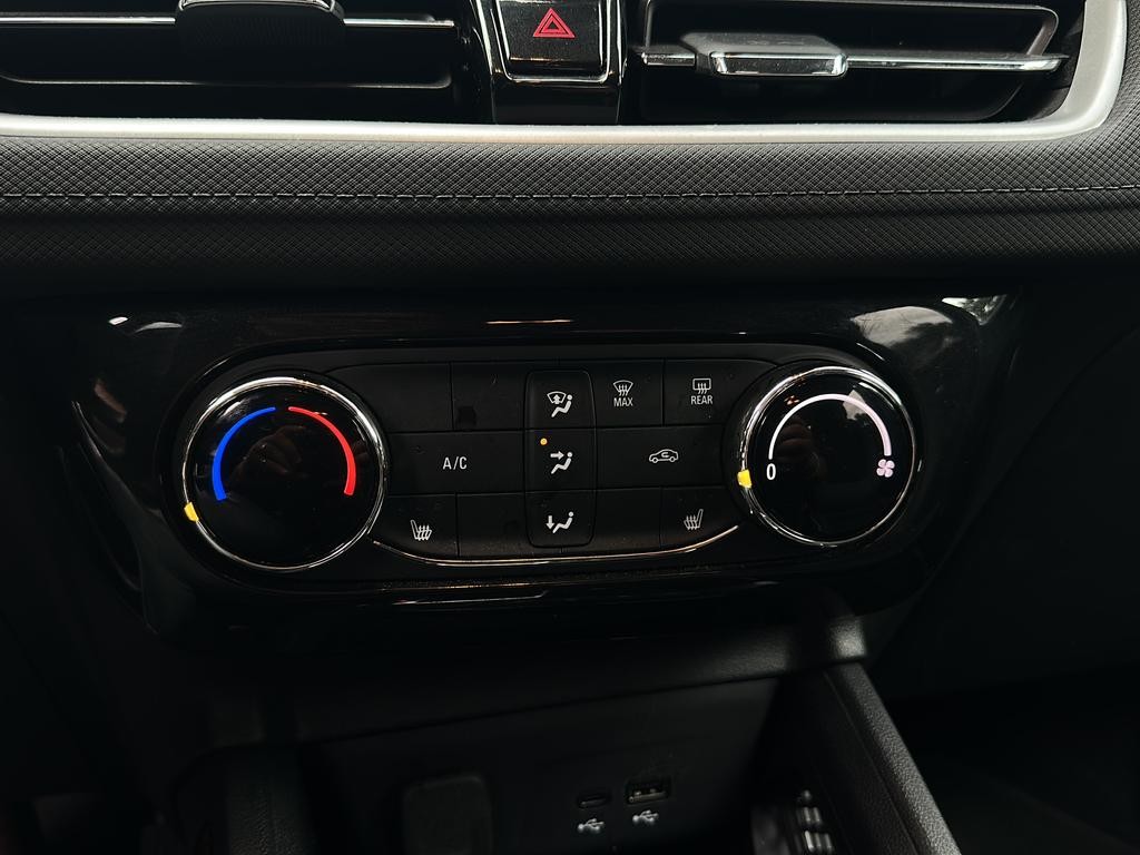 Chevrolet Trailblazer Vehicle Full-screen Gallery Image 19