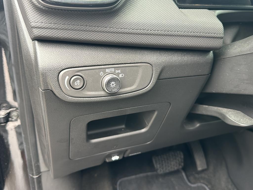 Chevrolet Trailblazer Vehicle Full-screen Gallery Image 26