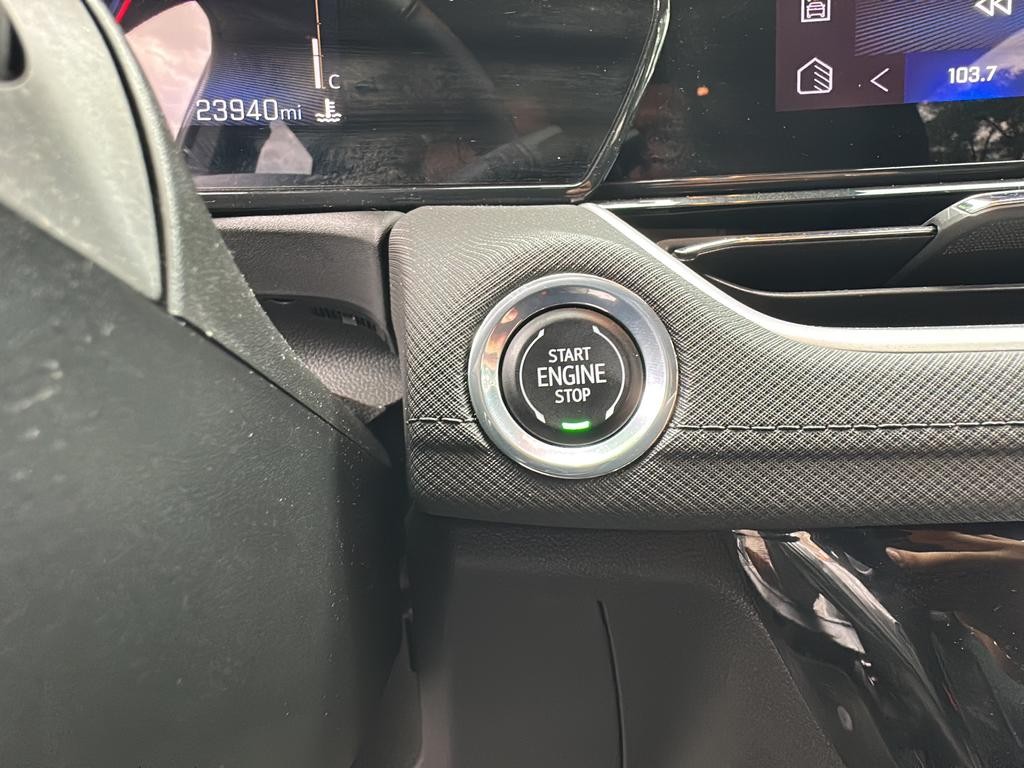 Chevrolet Trailblazer Vehicle Full-screen Gallery Image 36