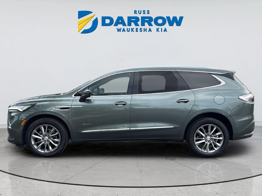 Buick Enclave Vehicle Full-screen Gallery Image 02