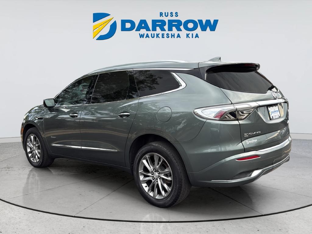 Buick Enclave Vehicle Full-screen Gallery Image 03