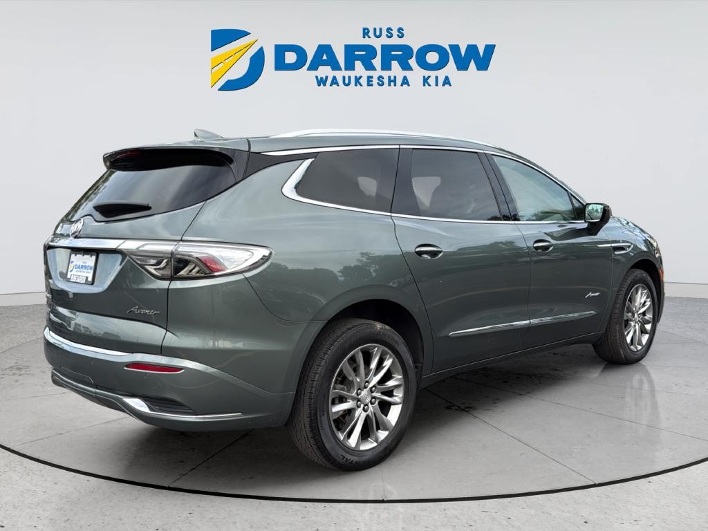 Buick Enclave Vehicle Full-screen Gallery Image 05