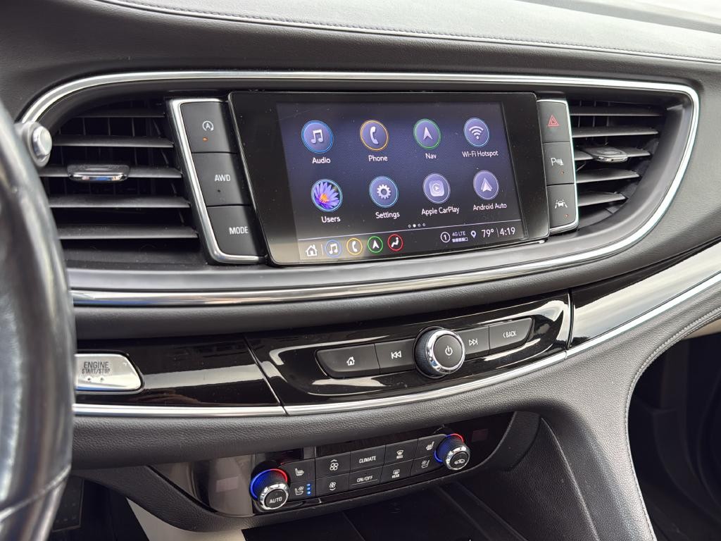 Buick Enclave Vehicle Full-screen Gallery Image 14