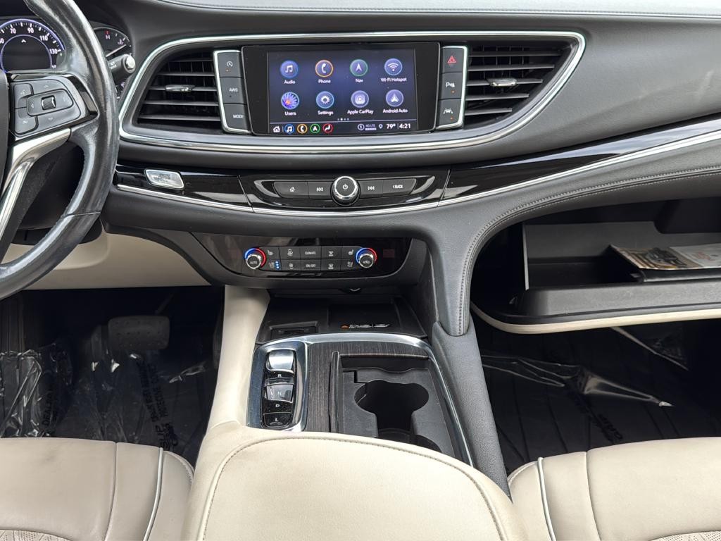 Buick Enclave Vehicle Full-screen Gallery Image 20