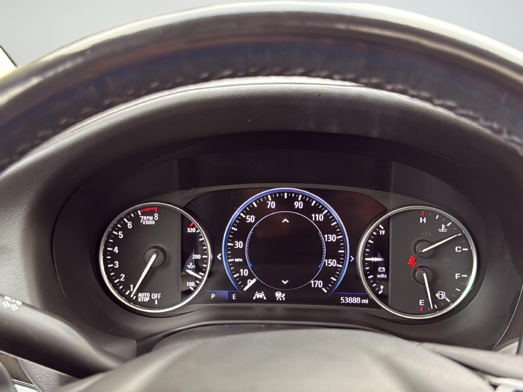 Buick Enclave Vehicle Full-screen Gallery Image 38