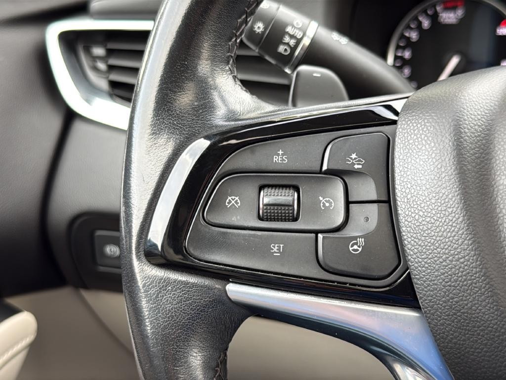 Buick Enclave Vehicle Full-screen Gallery Image 45