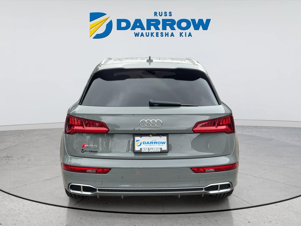 Audi SQ5 Vehicle Full-screen Gallery Image 04