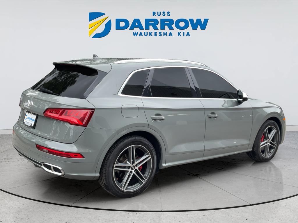 Audi SQ5 Vehicle Full-screen Gallery Image 05