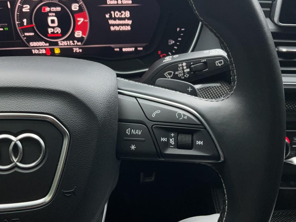 Audi SQ5 Vehicle Full-screen Gallery Image 17