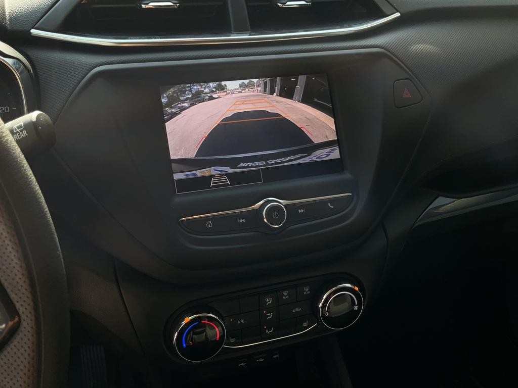 Chevrolet Trailblazer Vehicle Full-screen Gallery Image 15