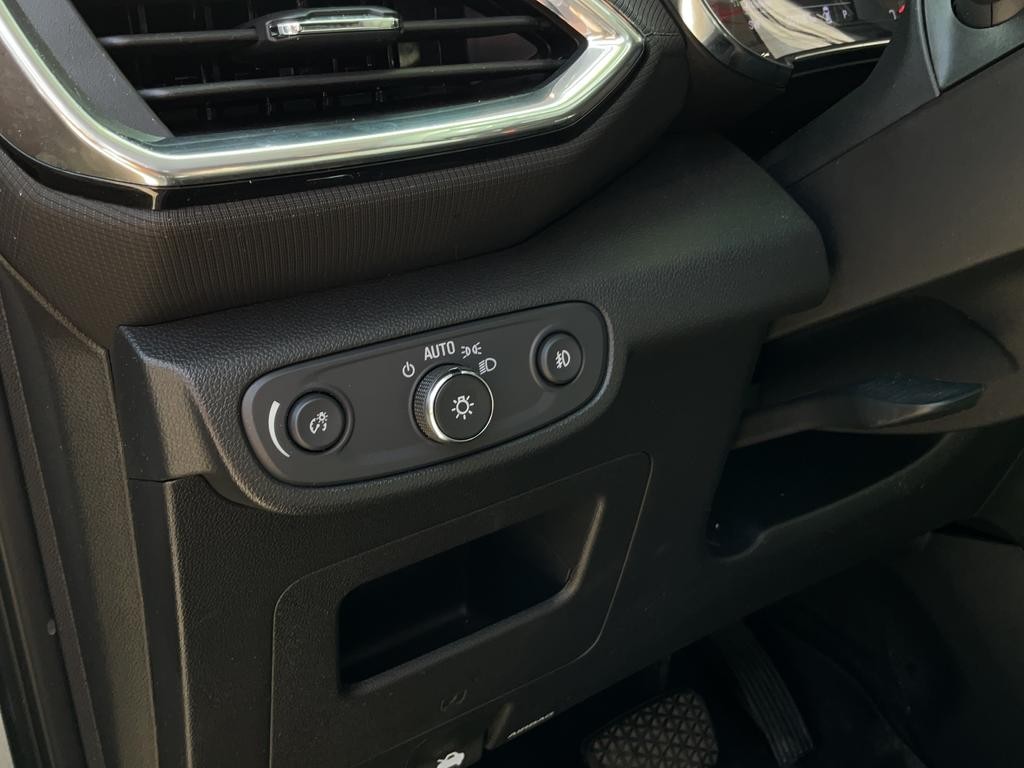 Chevrolet Trailblazer Vehicle Full-screen Gallery Image 28