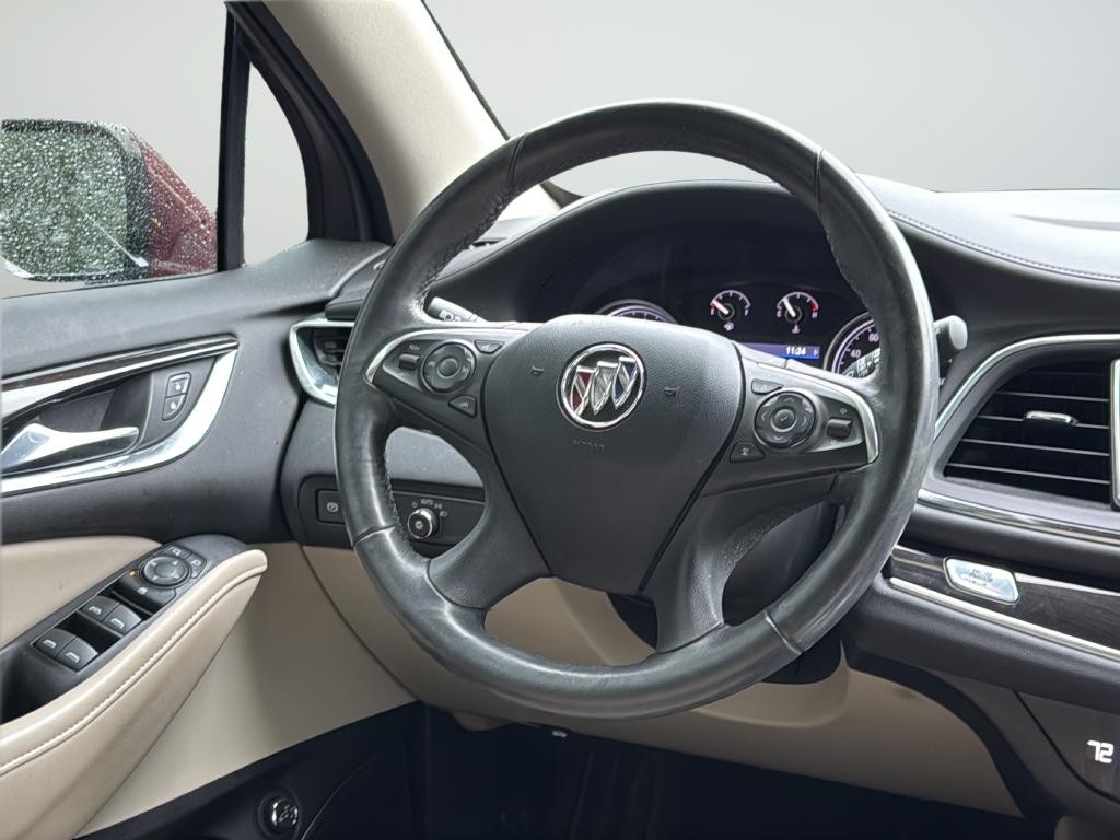 Buick Enclave Vehicle Full-screen Gallery Image 36