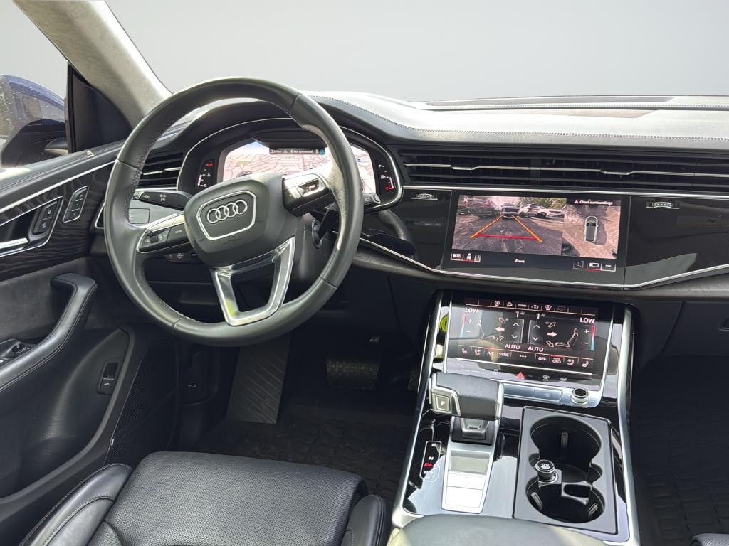 Audi Q8 Vehicle Full-screen Gallery Image 11