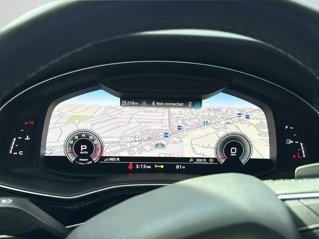 Audi Q8 Vehicle Full-screen Gallery Image 12
