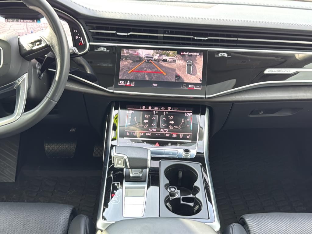 Audi Q8 Vehicle Full-screen Gallery Image 20